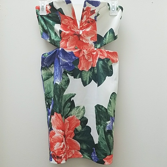 Forever 21 Dresses & Skirts - Floral dress